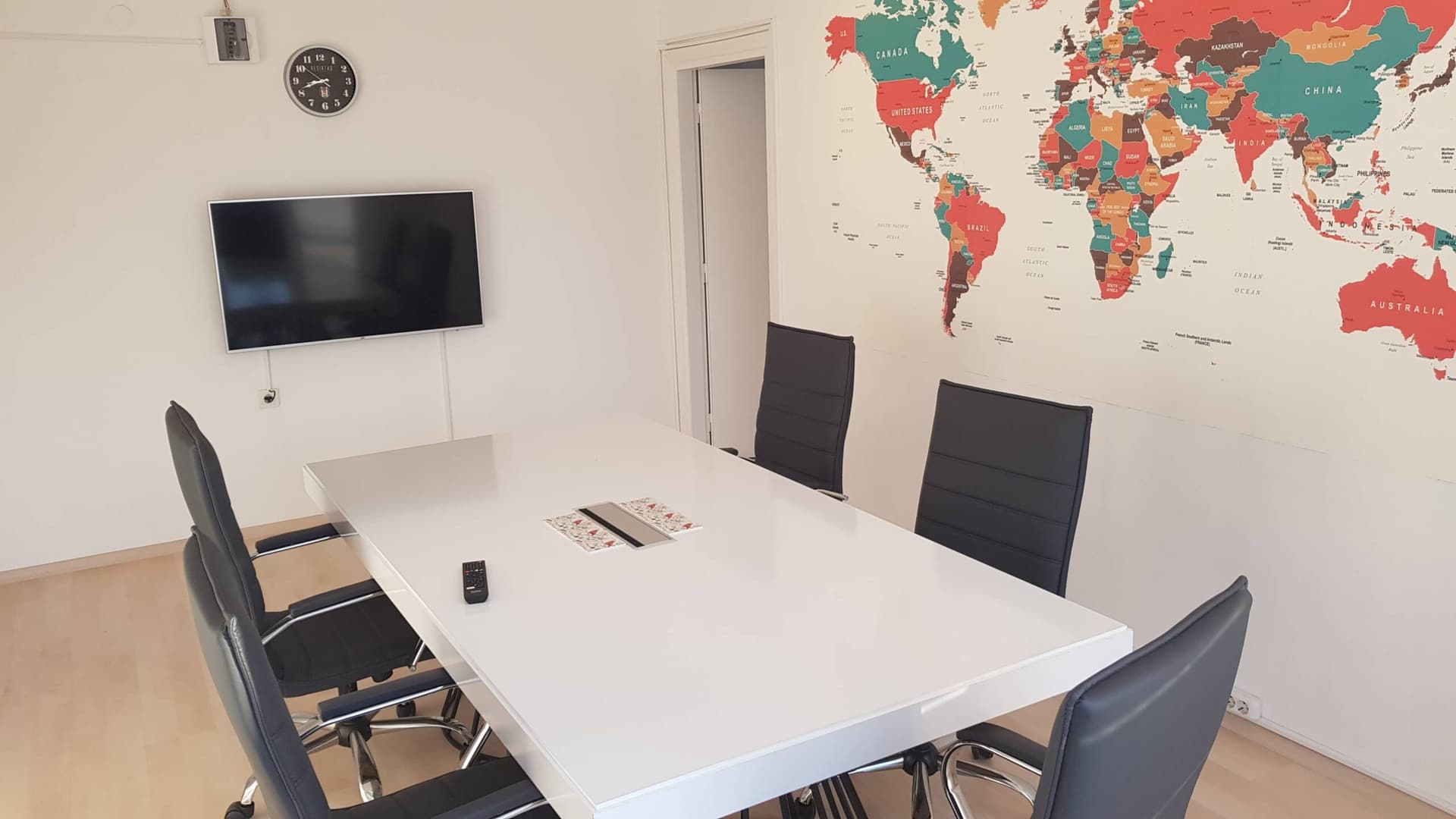 Romos Travel Istanbul office — meeting room