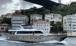 romos travel yacht